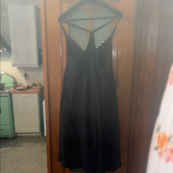 GAP Black Ruched Racerback with pockets - Picture 3 of 6